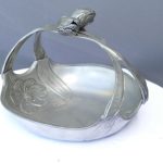 Corbeille à fruits en étain style Art Nouveau