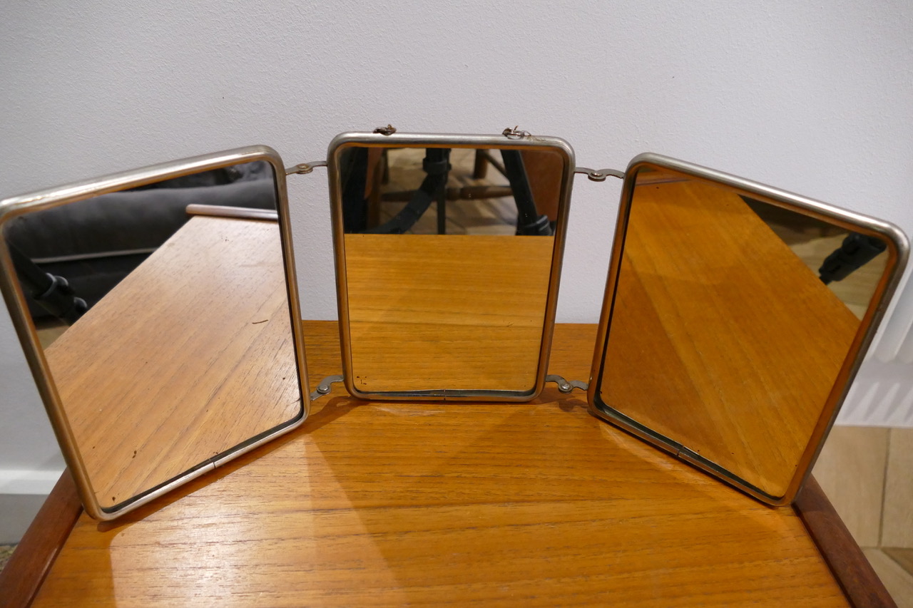 Miroir triptyque de barbier vintage