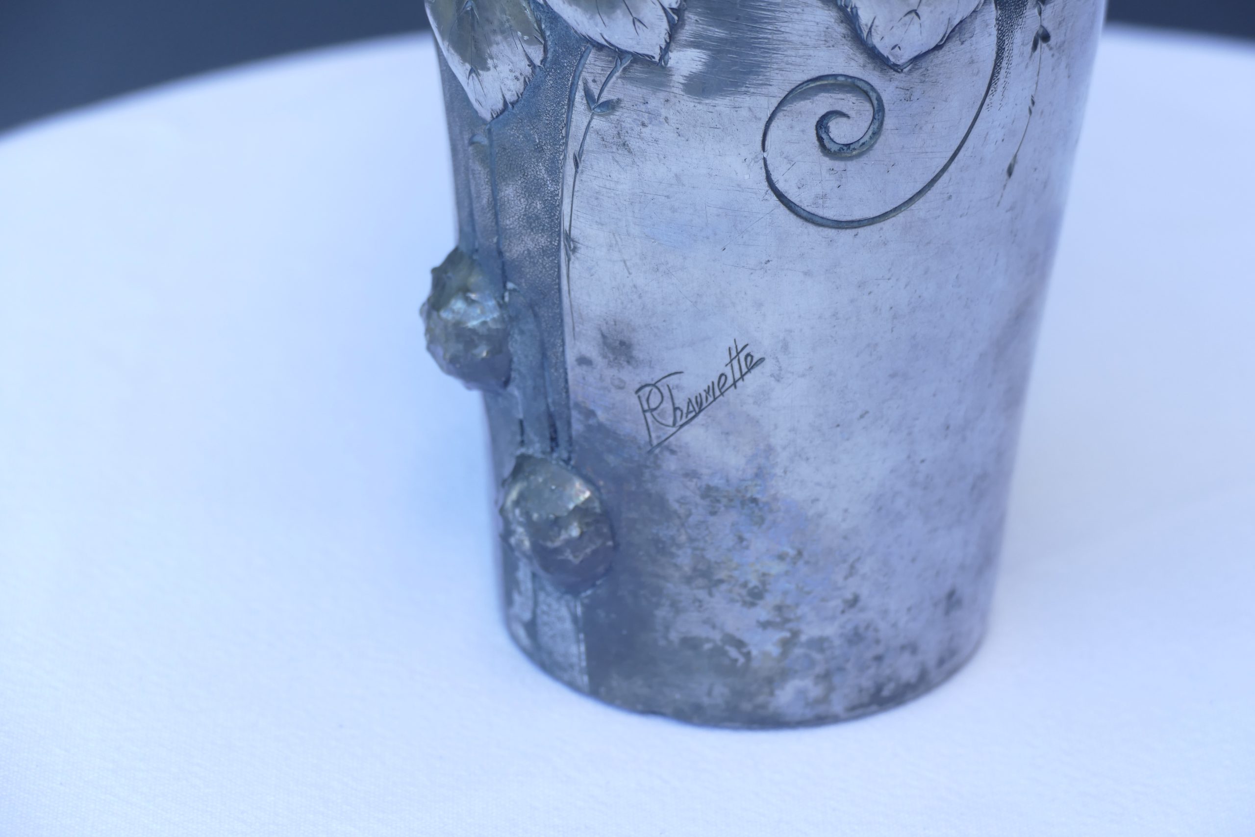 Vase en étain Art nouveau signé P. Chaumette - photo 3
