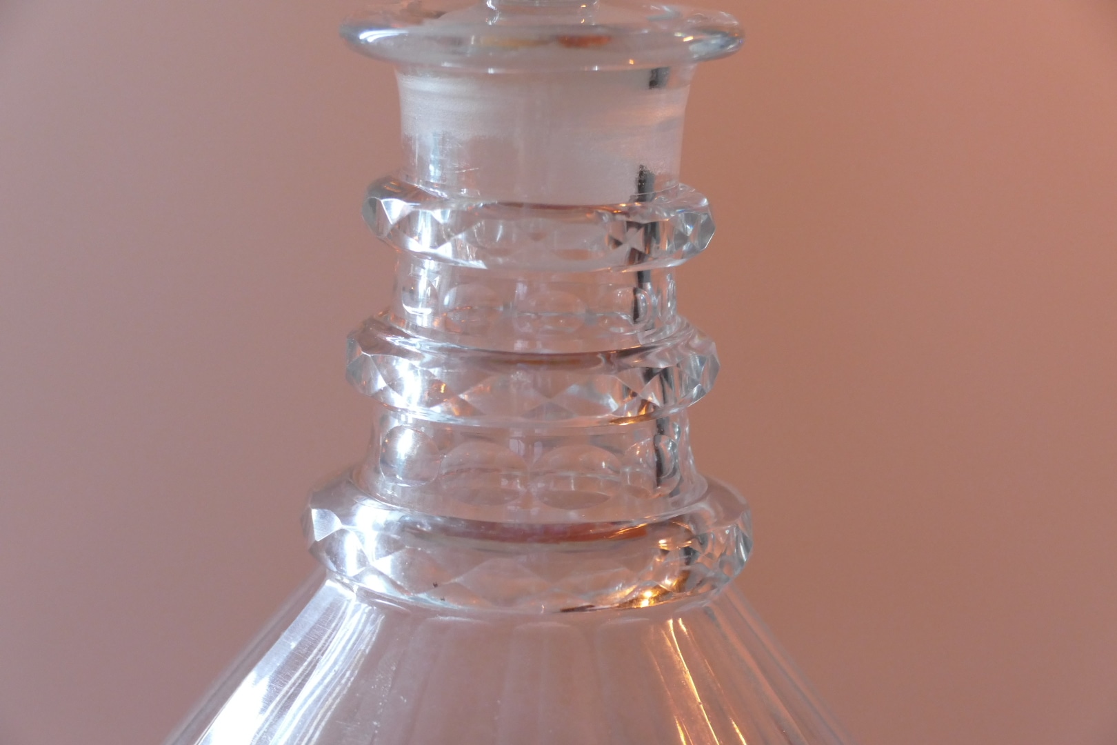 Carafe ancienne en cristal taillé style Le Creusot, vue 5