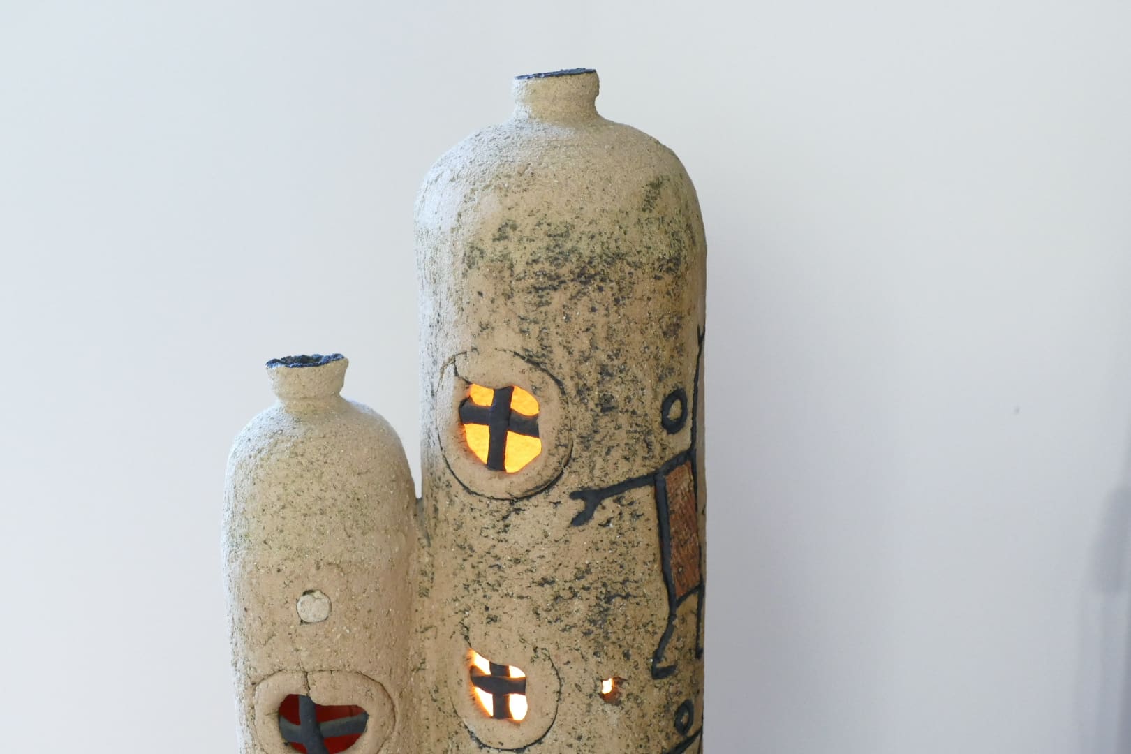 Lampe à poser en céramique signée Mário Reis, vue 3