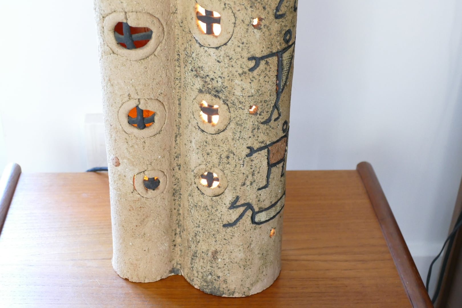 Lampe à poser en céramique signée Mário Reis, vue 4