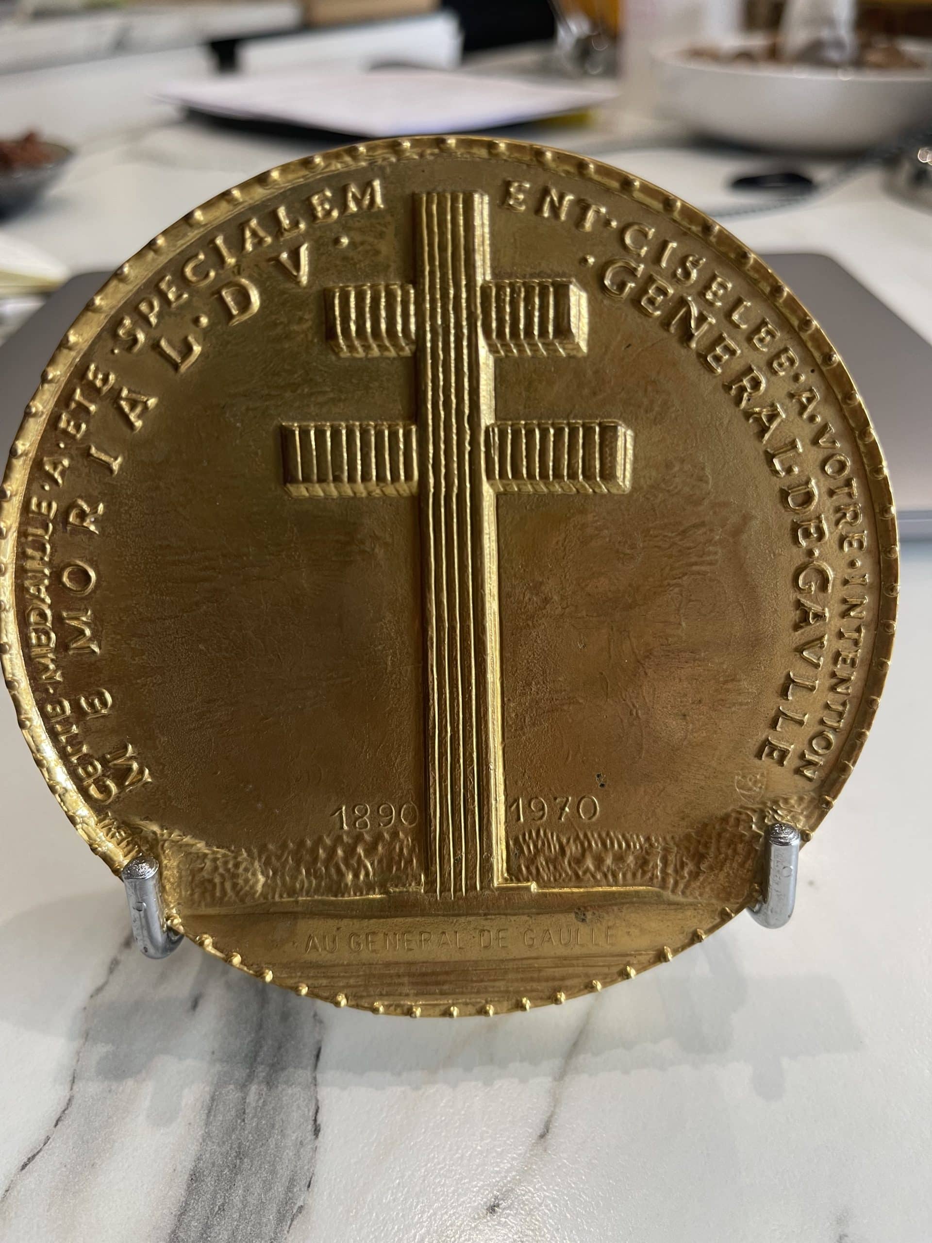 Médaille en bronze Général de Gaulle, revers croix de Lorraine du Mémorial 1890-1970