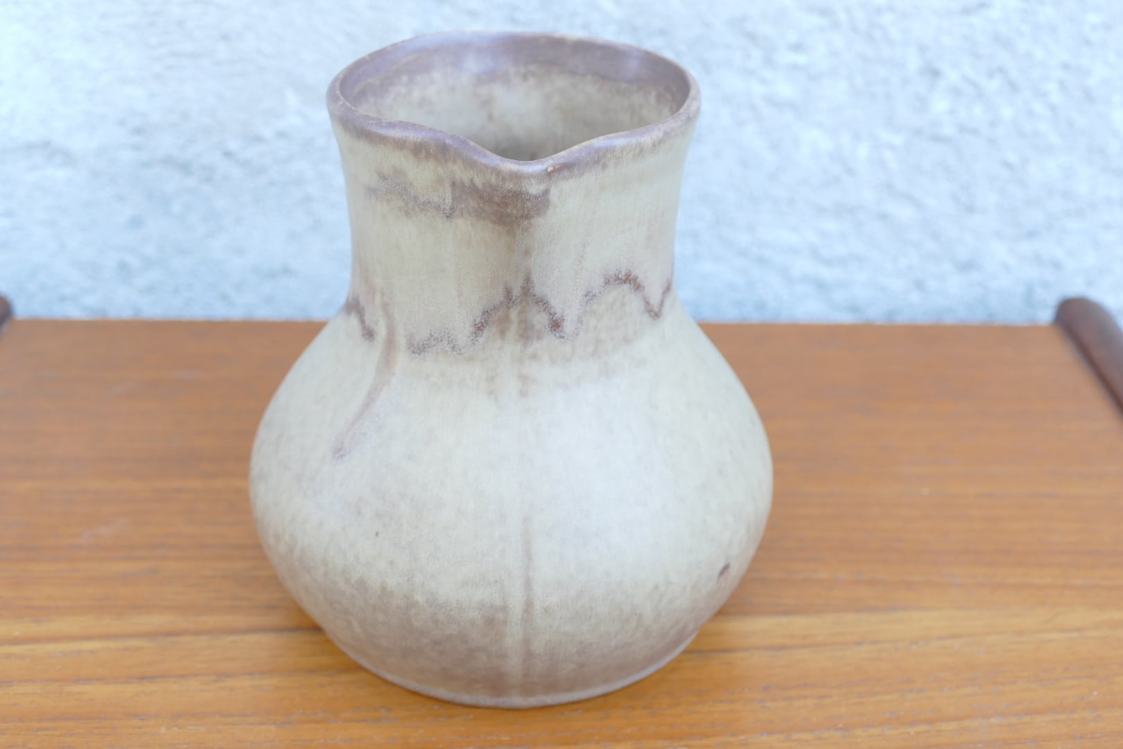Petit pichet en grès vintage, vue 2