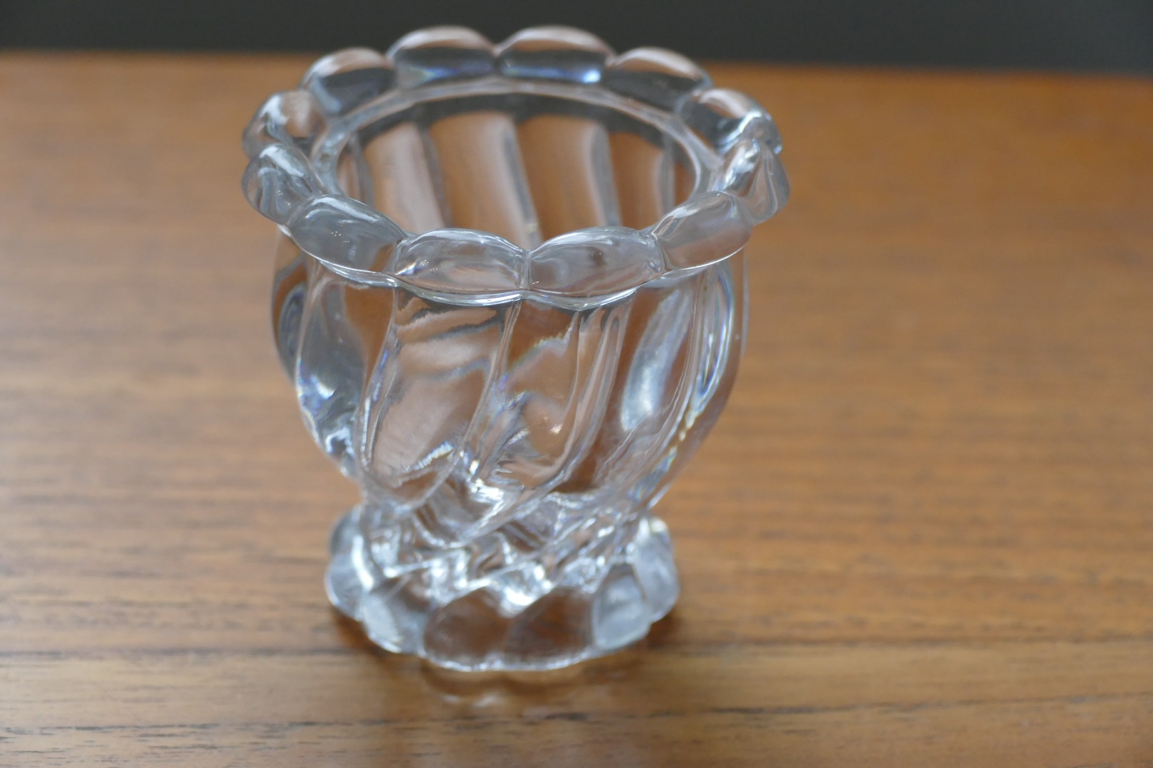 Petit pot à moutarde en cristal style Baccarat modèle Bambou, vue 2