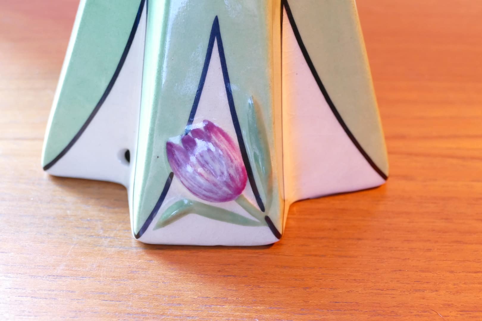 Pied de lampe Art déco en céramique, décor de tulipes, vue 4