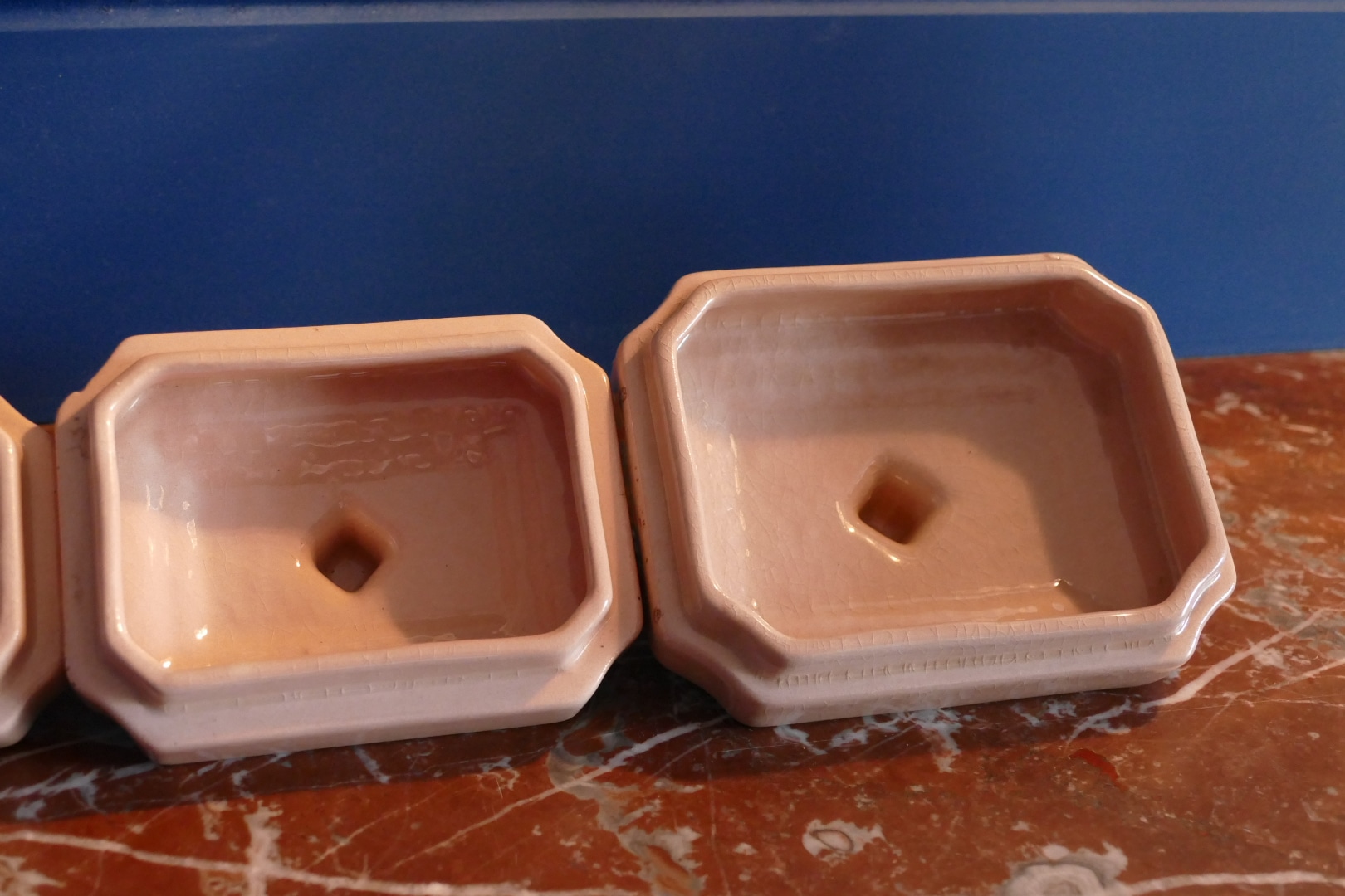 Pots à épices Art déco en faïence de Longwy, dessous des couvercles