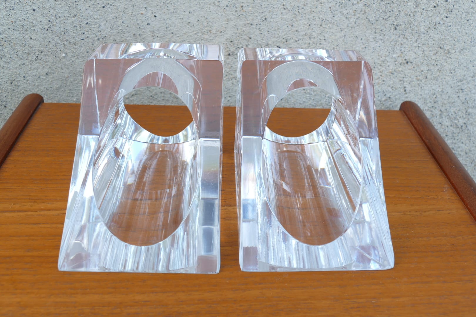 Paire de serre-livres en cristal de style space age, vue 4